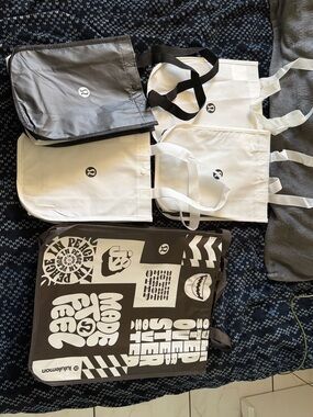 Five 5️⃣ Lululemon Reusable Tote Bag Collection - Black & White